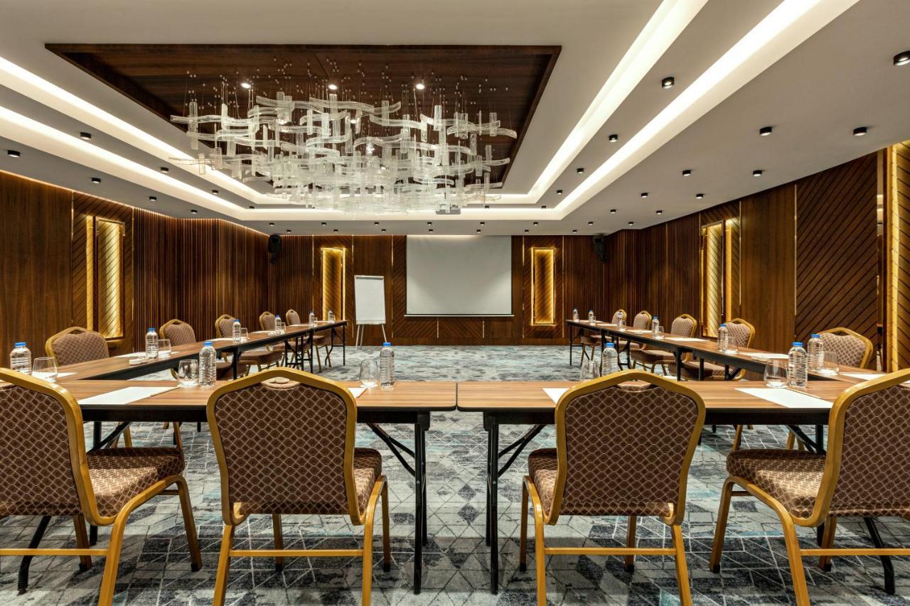 Ramada By Wyndham Istanbul Umraniye Hotel Eksteriør billede