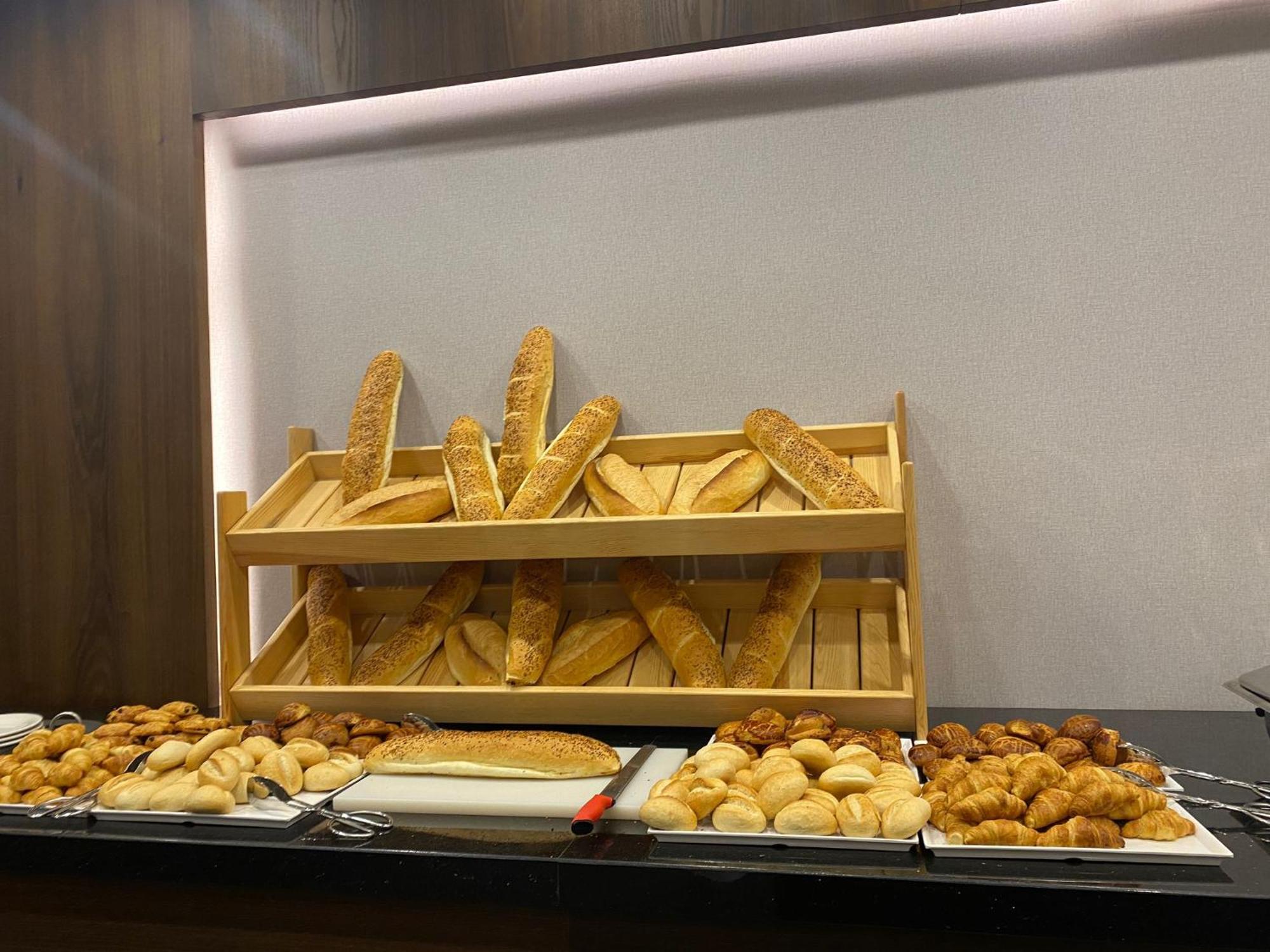 Ramada By Wyndham Istanbul Umraniye Hotel Eksteriør billede